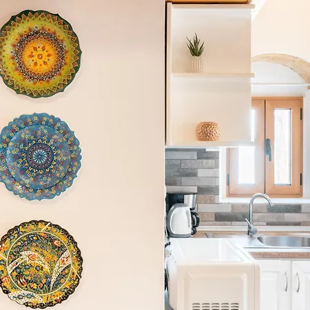 Дом отдыха Alicia's Traditional In Paradisi *