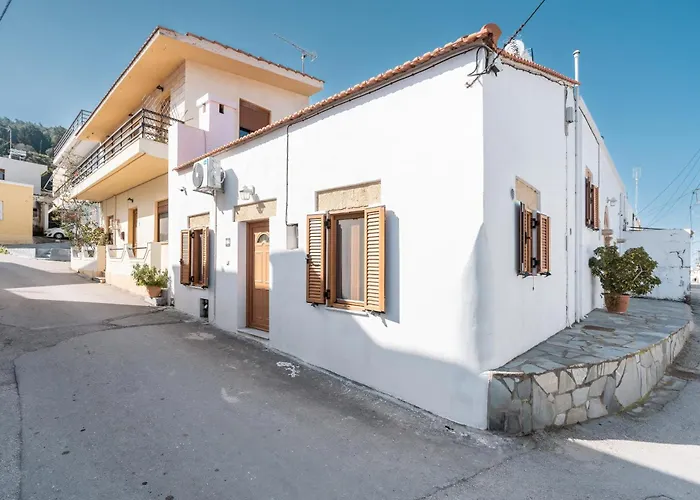 Alicia's Traditional In Paradisi Hébergement de vacances