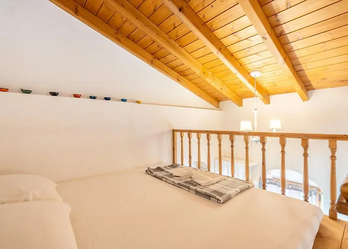Alicia's Traditional In Paradisi Tatil Evi *
